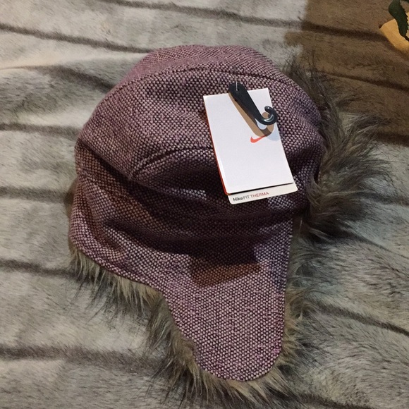 Nike winter hat. - Picture 4 of 4